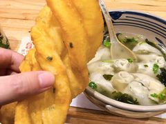 頭壹號招牌葱花大油条-头壹号饸饹面·大油条(常营店)