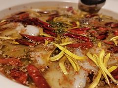 老坛子酸菜鱼（鲈鱼3-4人份）-太二酸菜鱼(广州IFC国金天地店)