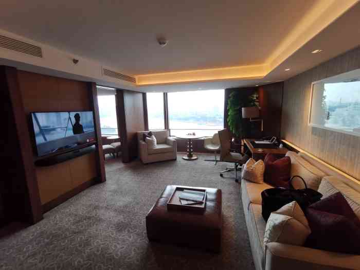 广州白天鹅宾馆-"广州的沙面岛是必来的地方之一,走到岛的最.