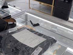 -SAINT LAURENT(海港城店)