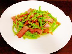 -黄泥岗·地道湖北菜(奥特莱斯店)