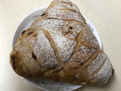 招牌三角芝士面包-Juicy Bakery(大学路店)