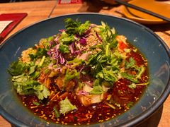 石自河凉皮-耶里夏丽·丝路新疆菜·清真食品(徐汇南丹东路臻选店)
