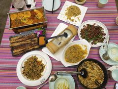 -香巴拉云南餐厅(华莱坞店)