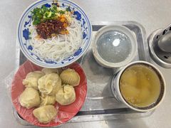 -高师傅特色米粉汤包(建设路店)