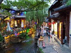 -嘉华鲜花饼(四方街旗舰店)
