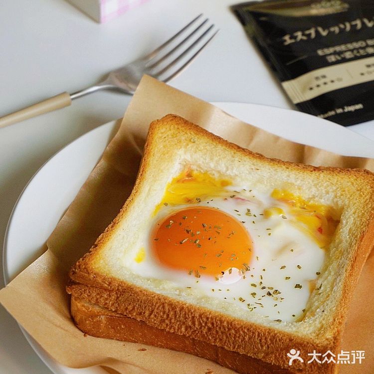 懒人早餐🍴芝士蟹柳太阳蛋吐司🍞｜快手美味