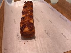 果仁核桃起酥面包-好利来(革新店)