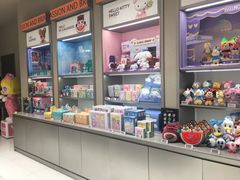 -泡泡玛特POPMART(蓝色港湾店)