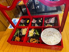 -勺子米线·云南传统小吃市集(四方街店)