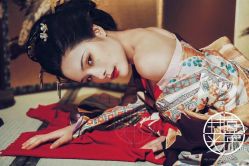 点击看大图 -持熹光年写真体验馆