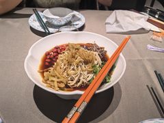-小厨娘绣中淮扬(总统府大行宫店)