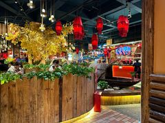 -老滇山寨•云南特色菜•地方菜•民族风情歌舞表演(金碧店)