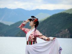 -摩梭传统篝火晚会
