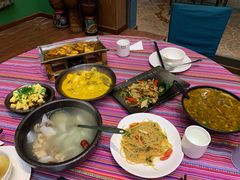 -香巴拉云南餐厅(华莱坞店)