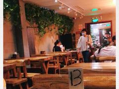 大堂-万记麻辣烫国展总店
