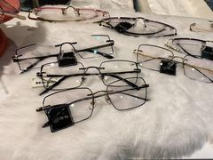 -宏宇眼镜蔡司依视路折扣店(兆佳眼镜城店)