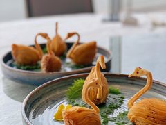 栗茸天鹅酥-白天鹅宾馆-宏图府餐厅