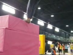 -嘿哟动霸CHUA·新潮玩运动娱乐中心·蹦床滑冰团建乐园