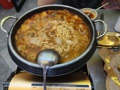 -豚妈妈汤饭·部队锅(南京东路店)