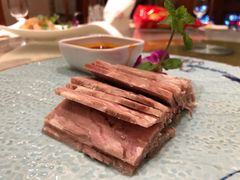 白切羊肉-鸿运酒楼