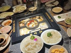-老牌坊云南鱼豆花火锅(哈西万达店)