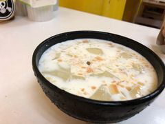 -志龙皇冠吃货椰子铺