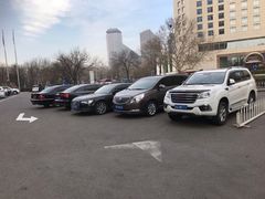 -亮马河大厦停车场