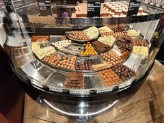 -Laderach 莱德拉(上海环贸iapm店)