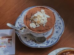 -Café Monson