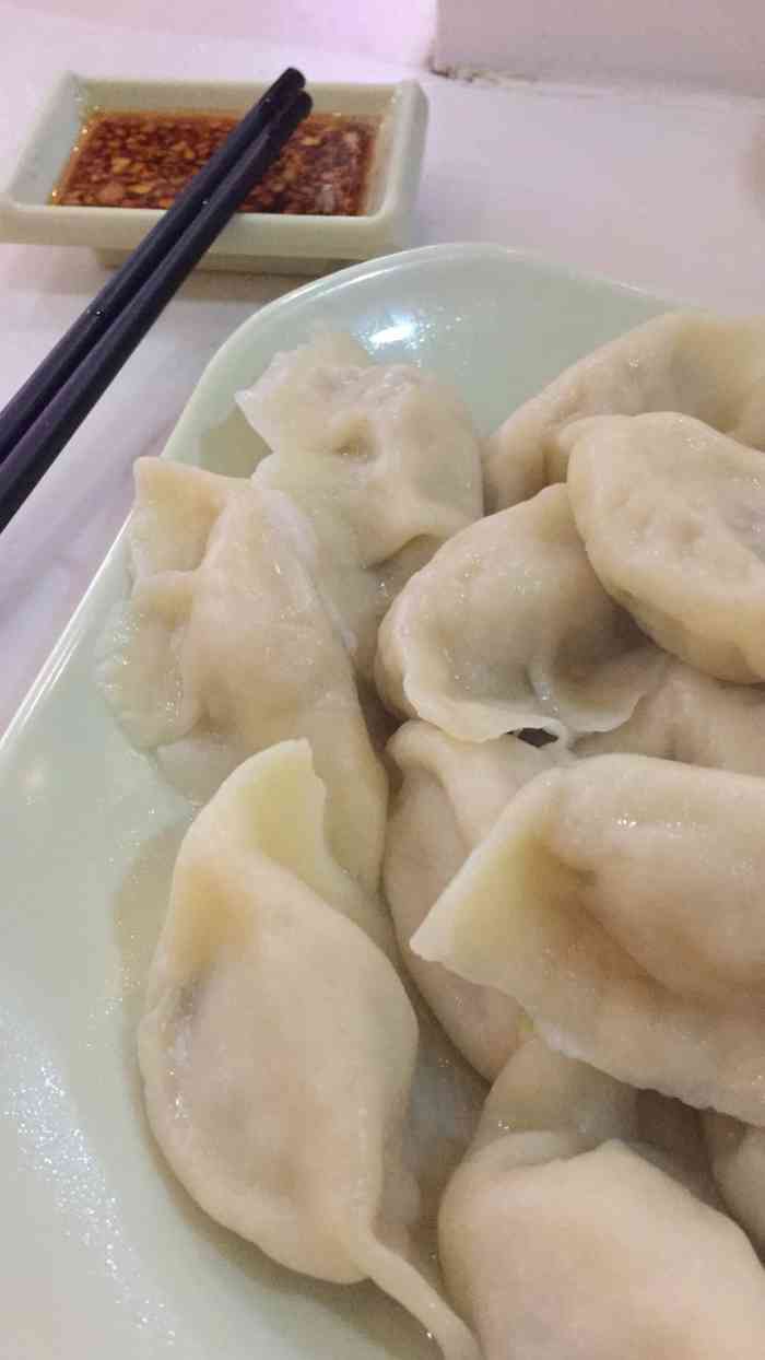 打分 他家只卖手工水饺,味道不错,很喜欢,可惜没有外卖.