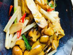 -半山腰·云南菜(侨福芳草地店)