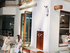 -Line 咖啡(石厦花园店)