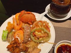 -大中华希尔顿酒店-念自助餐·嗨啤·小龙虾