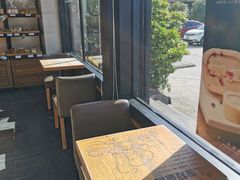 靠窗位-皇冠幸福里动物奶油生日蛋糕(古田二路店)