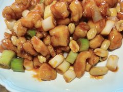 宫保鸡丁-东口码头·烧鸽子·鱼头泡饼·地方菜(金鹰悦城店)