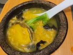 金汤小米煮鲜鲍-望乡楼上海菜(日月光店)