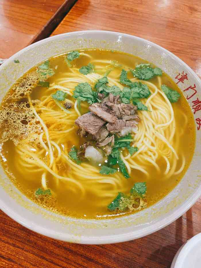 黄汤拉面很久没吃了过去解解馋炸豆腐也不错路过就吃一口最好的其实是