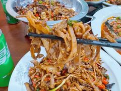 -湖南人家湘菜馆(镇江路店)