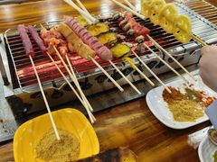 -哈尔滨小酒馆·鲜肉现穿自助烧烤(康新花园店)