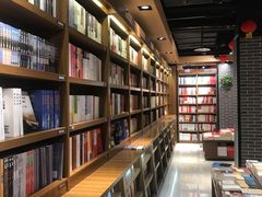 -南岸新华书店