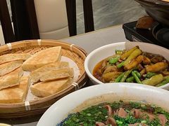 茄角相恋-八张桌子(老店)