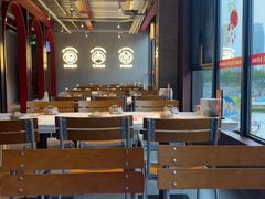 -肥肥虾庄·金牌油焖大虾(杨园滨江时代walk店)