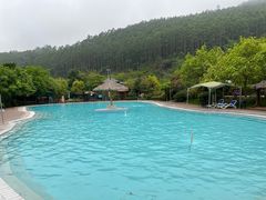 -十万大山布透温泉