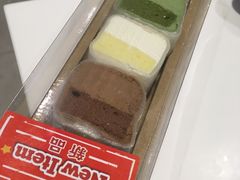 慕斯白玉卷-欧式面包坊(青岛万象城店)