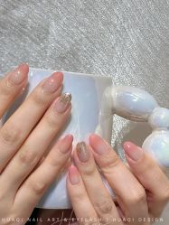 -花岐款式专研健康美甲沙龙