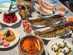 -雍容荟帝王蟹活龙虾展台自助(IFS黑金店)