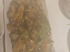 -哈尔滨烧烤·山河村铁锅炖(交大店)