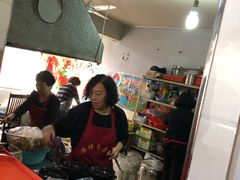 -伟伟羊杂馆