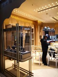 -周大福 CHOW TAI FOOK(新世界百货崇文店)